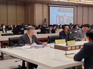 “ชวน” เป็นประธานประชุมวิป 3 ฝ่าย หารือเร่งเคลียร์&amp;#8203;ร่างกฎหมาย แต่ไร้ข้อสรุป