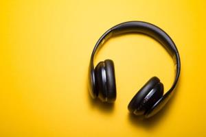เลือกหูฟัง Headphone อย่างไรให้ตอบโจทย์และปลอดภัยต่อหู