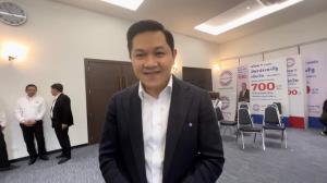 “ลูกบิ๊กบัง” เผย “พ่อ-เป้ย” ให้กำลังทำงานการเมืองเพื่อ ปชช.หลังเตรียมลง ส.ส.นาม พปชร.