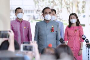 “บิ๊กตู่” เสียงเข้มเมินตอบยุบสภา-หาพันธมิตรการเมือง ไล่ถามคำถามอื่น พร้อมย้ำไม่ก้าวล่วง กกต.