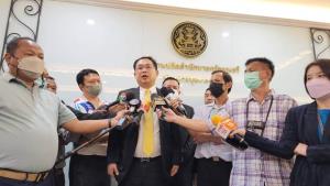 “อนุชา” เลือก “บิ๊กตู่” บอกชอบความจริงใจทำงาน ปัดสามมิตรแตก แม้แยกกันเดิน กึ่งแจ้ง “บิ๊กป้อม” แล้ว