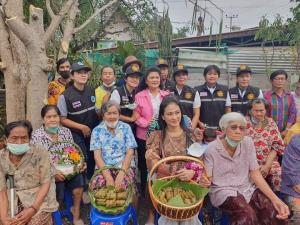 “รังสิมา” นำชาวแม่กลองรอรับ “บิ๊กตู่” นั่งรถไฟมาพร้อม ส.ส.พปชร.ปลื้มผู้ใหญ่บ้านเมืองมาพื้นที่ครั้งแรก