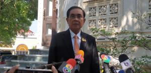 "ประยุทธ์" ปิดประตูนิรโทษ กม.ต้องเท่าเทียมไม่งั้นปล่อยทั้งคุก ชูกำปั้นโชว์ภูมิต้านทานสู้การเมือง