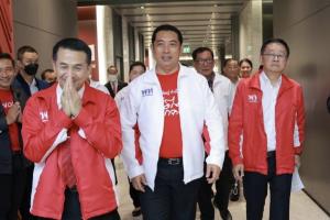 “ทีมบ้านใหญ่เมืองชลฯ” ยัน “สนธยา&amp;#8203;“ พูดจริง&amp;#8203; ทำจริง&amp;#8203; ซัดกล่าวหา “แม่ทัพอัลไซเมอร์” ทำเสียบรรยากาศ