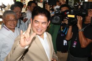 “ธรรมนัส”ลั่นเดินหน้าผลักดันพ.ร.บ.ลำไยให้สำเร็จเพื่อช่วยเหลือเยียวยาเกษตรกรผู้ปลูกลำไยภาคเหนือ