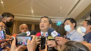 "มาร์ค" เผย "จุรินทร์" ยังไม่ขอให้ช่วยหาเสียง อุบลงส.ส.รอดูแนวคิด แต่เป็นสมาชิกต้องหนุนพรรค
