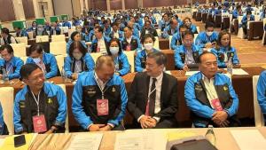 “มาร์ค” ทักทาย “จุรินทร์” ชื่นมื่น ปชป.ประชุมใหญ่สามัญคึกคัก หัวหน้าพรรคมาสาย 3 ชม.