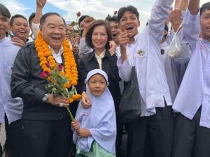 "ลุงป้อม" เยือนสตูลหนุน 10 โครงการพัฒนาชายแดนใต้ เร่งตั้งม.สตูลดันเด็ก-สตรีร่วมยกระดับคุณภาพ