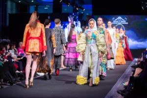 “ทีมไทยแลนด์” บนรันเวย์ London Fashion Week 2023 ประสบความสำเร็จอย่างสวยงาม สะกดทุกสายตา