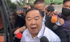 “ลุงป้อม” รับ “สุริยะ-สมศักดิ์” ลาย้ายแล้ว ไม่กระทบ ปัดยื้อ อุบมีเข้าอีก 2 รายงานแจ้ง “กรกสิวัฒน์-ธีระชัย”