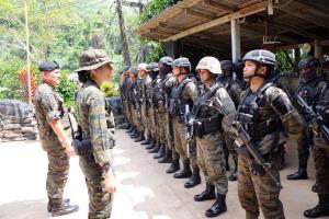 "ตั๊น จิตภัสร์" ทำหน้าที่ กมธ.ตำรวจ  สภาฯ ส่งท้ายภารกิจ เยี่ยมหน่วย ตชด.พลร่ม จ. ยะลา