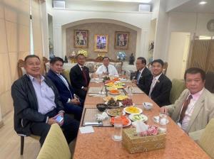 อำนาจนิยมและธนานิยม : เหตุจูงใจให้เกิดการย้ายพรรค!