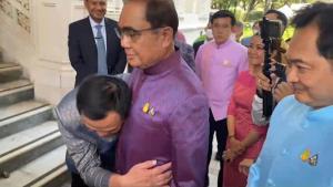 พรรคร่วมผนึกแน่น โดดเดี่ยวเพื่อไทย!?