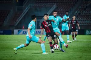 "แข้งเทพ" แซงดับ "บุรีรัมย์" 4-3 หยุดสถิติไร้พ่าย "ปราสาทสายฟ้า" ชะลอคว้าแชมป์ลีกสมัย 8