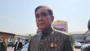 “บิ๊กตู่” ยกพระราชนิพนธ์ ร.๖  หวั่นเกิดวิกฤต ปัดตอบสัญญาณการเมืองหลังเลือกตั้งวุ่น