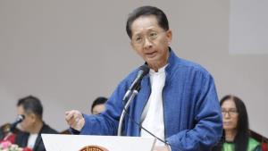 “ธีระชัย” เคารพมติพรรคนำข้อเสนอ “มิ่งขวัญ” เป็นนโยบายพลังงาน แต่โดยส่วนตัวยืนยันค้านลดราคาน้ำมันมโหฬารโดยไม่ปรับโครงสร้าง