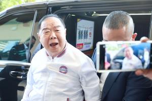 “ลุงป้อม” ก้าวข้าม (ยัง) ไม่พ้นเพื่อไทย!?