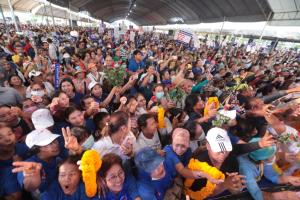 โค้งสุดท้ายสู่ศึกชิงเมือง