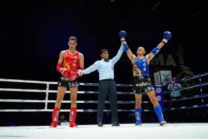 'สัญชัย' สอนเชิงหนุ่มกระทิงทะลุตัดเชือกศึกมวยไทยชิงแชมป์โลก