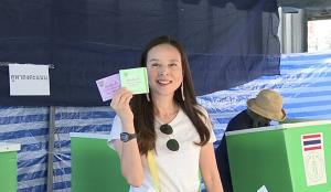 คนกีฬาตบเท้าใช้สิทธิเลือกตั้งหวังรัฐบาลหนุนกีฬา
