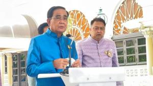 "ประยุทธ์" ชมคลัง-ธปท.รักษาสถานะการเงินแข็งแกร่ง สั่งรายงานแก้PM2.5 ทุกสัปดาห์ ชี้กทม.ดีขึ้น