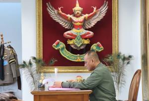 ฟันอาญา 12 ตำรวจทางหลวงรับสินบน สั่งย้าย 40 นายเข้ากรุเซ่นส่วยสติกเกอร์