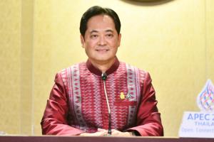 นายกฯ สนับสนุน “ผ้าไหมไทยร่วมสมัย” สู่ตลาดโลก ดึงภาพลักษณ์ผลิตภัณฑ์ให้มีความหรูหราและคุณภาพสูง