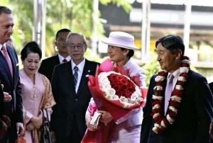 จักพรรดิญี่ปุ่นเยือนอินโดนีเซียประเทศแรก หลังครองราชย์