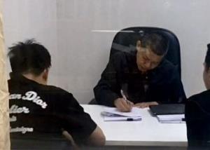 เซียนพระชื่อดังให้ปากคำ ตร.หลังพบเชื่อมโยง "บอย" โอนเงินให้ 28 ล้าน