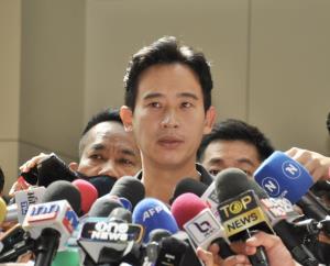 โต้ “พิธา” เจ็บ พรรคร่วมยังไม่เอาแก้ ม.112 ซัด “โรม” วันชาติ “5 ธันวา” ยึดหลักสากล ดีดปากส.ส. “แยกดินแดน” ไม่ใช่ “เห็นต่าง”