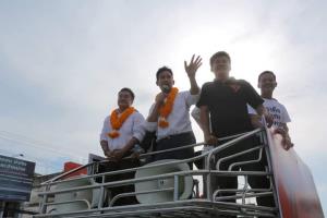 "พิธา" ปลุกกระแสดัน "ปดิพัทธ์" ปธ.สภา ลงขอบคุณชาวพิษณุโลก โวเปลี่ยนสภาไทยให้ไม่เหมือนเดิม