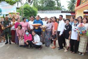 เลขาฯ ศอ.บต.นำส่วนราชการ ประชาชนร่วมทอดผ้าป่าสามัคคีทำนุบำรุงพระพุทธศาสนา