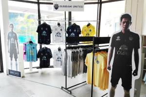 สื่อเยอรมนีสุดอึ้ง "บุรีรัมย์" ขายเสื้อปีละ 6 แสนตัว ใกล้เคียงสโมสรระดับโลก