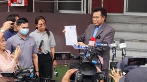 “ทนายเดชา” ฟ้องกลับ “ ส.ว.เสรี” หลังโดนฟ้องหมิ่นประมาท ยันไม่ได้เอ่ยชื่อใคร ไล่ไปดูแลตลาดดีกว่า อย่ามาเที่ยวฟ้อง ปชช.