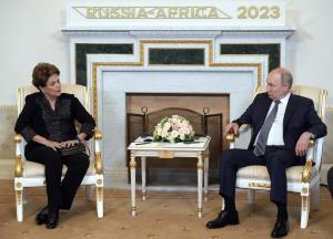 ต่อกรสหรัฐฯ! ปูตินย้ำธนาคารทางเลือก BRICS มีความจำเป็น รับมือวอชิงตันใช้ดอลลาร์เป็นอาวุธ