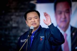 “อนุทิน” ย้ำจุดยืนไม่ร่วม ก.ก.หลังมีข่าวสูตร รบ. 8 พรรค+ภท. เผยตั้งแต่คุย พท.ก็ไม่ได้ติดต่อเลย
