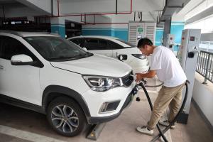 พื้นที่ริมทางด่วนในจีนเกือบ 90% มี ‘เสาชาร์จ EV’ แล้ว