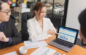 เปรียบเทียบจุดเด่นระหว่างการจ้างบริษัทรับทำ SEO VS ทีม In-house