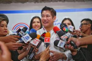 “ธรรมนัส” บอก พท.ยังไม่ติดต่อขออยู่นิ่งๆ ลั่นร่วม รบ.ต้องไปทั้งพรรค ไม่สนเงื่อนไข “ลุงถอย”