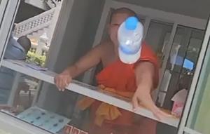 พระพยอมแนะพระปาขวดใส่โยมคลิปดัง ต้องคุมอารมณ์อย่าหัวร้อน เผยแพร่บารมีอย่าก่อคดีความ
