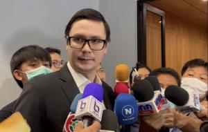 “ใบพลู” หัวเราะ บอกไม่ต้องทวง “ชลน่าน” ลาออกเหตุร่วมพรรคลุง โยนเป็นเรื่องภายในเพื่อไทย
