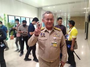 “กิตติศักดิ์” ร้องโอ๊ย แยกร่างไม่ได้ ขอบายโหวตนายกฯ เหตุต้องเคลียร์ปัญหาวัดบางคลาน ปัดหลบหน้าสื่อ บอกชื่อ “เศรษฐา” ผ่านอยู่แล้ว