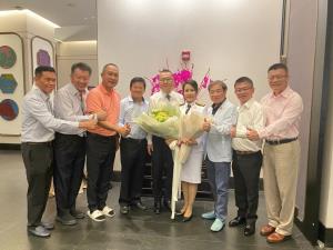 ผู้บริหารฮาตารินำคณะเพื่อน ปปร.18 ร่วมแสดงความยินดี "ดร.วิลดา อินฉัตร"