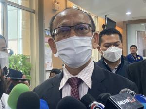 รองปลัด ยธ.ยัน “ทักษิณ” นอน รพ.ตำรวจ ส่งต่อเอกชนหรือไม่แล้วแต่ดุลพินิจแพทย์ แจงไม่เปลี่ยนชุด-ตัดผมรอพ้นระยะกักโรค