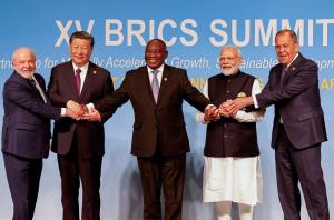 ตะวันตกหนาว! BRICS รับสมาชิกใหม่ 6 ชาติ มาทั้งคู่อริสหรัฐฯ และบิ๊กเนม เป้าหมายเปลี่ยนแปลงระเบียบโลก