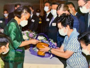 เฮอร์บาไลฟ์ ทูลเกล้าฯ ถวายผลิตภัณฑ์ตราสัญลักษณ์ "อาหารรักษ์หัวใจ" แด่สมเด็จพระกนิษฐาธิราชเจ้าฯ