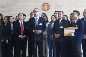 พท.เสียงแตกปม พ.ร.บ.ประชามติ "ชูศักดิ์” ชี้ไม่จำเป็นต้องแก้ไข จ่อชง ครม.