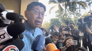 “วิษณุ” เผย ทูลเกล้าฯ ขอพระราชทานอภัยโทษ “ทักษิณ” ทันรัฐบาลนี้ ยันไม่มีอภิสิทธิ์แต่เป็นสิทธิที่นักโทษพึงมี