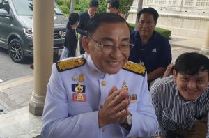 “เสริมศักดิ์” จ่อนัด “อิทธิพล คุณปลื้ม” คุยงาน วธ.ส่วนเรื่องหมายจับเป็นคดีเก่า ไม่ได้ตามข่าว