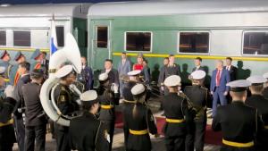 ขบวนรถไฟผู้นำเกาหลีเหนือเดินทางถึงรัสเซีย มะกันประณามขณะที่จีนเชียร์ ‘คิมจองอึน’ พบหารือ ‘ปูติน’